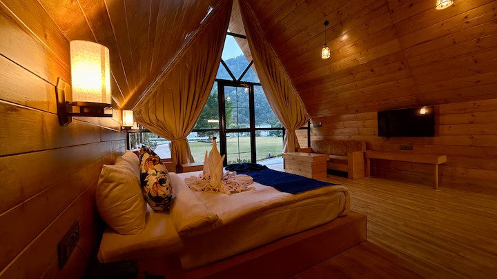Glass and Pine Cottage