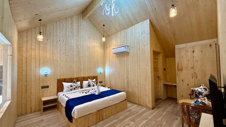 Pine Deluxe Room